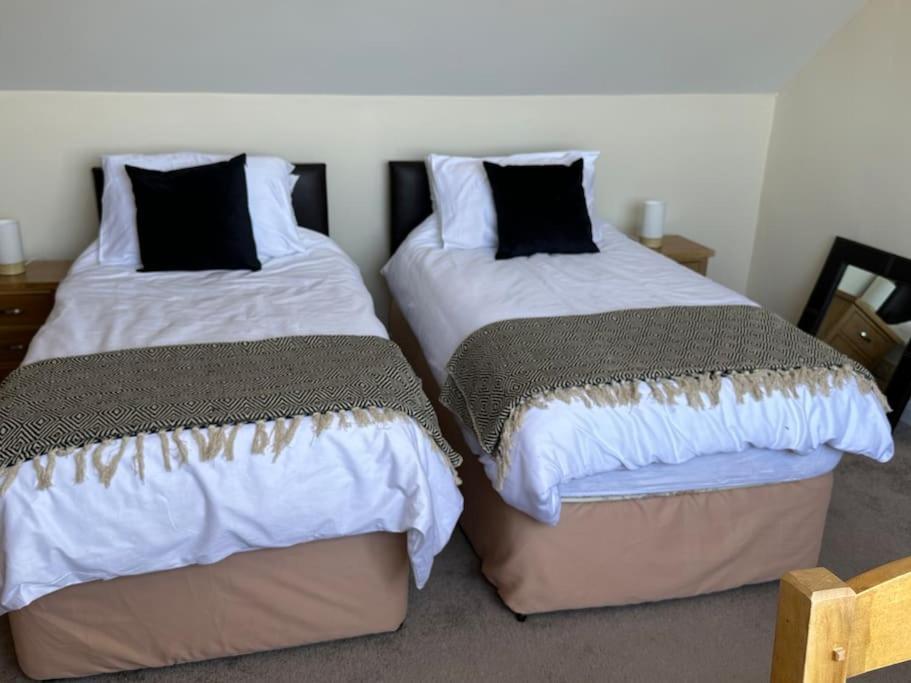 Offa'S Lodge Family Home Quiet Area With Sea Views برستاتين المظهر الخارجي الصورة
